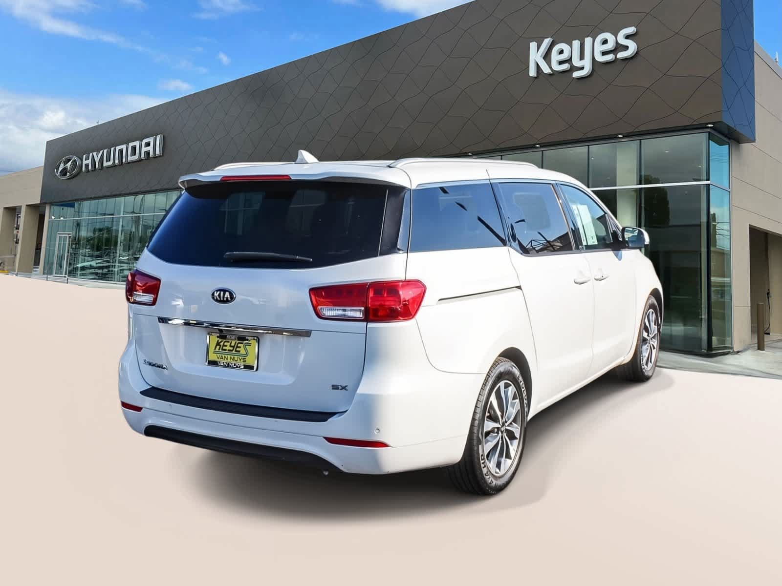 Used 2015 Kia Sedona SX FWD image 4