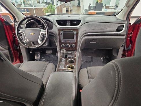 Used 2015 Chevrolet Traverse LT w/ Style and Technology Package FWD image 9