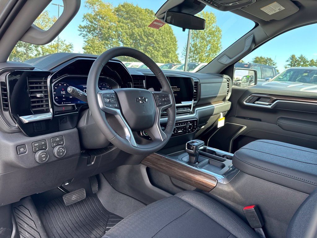 New 2026 Chevrolet Silverado 1500 RST w/ Z71 Off-Road Package AWD/4WD image 24