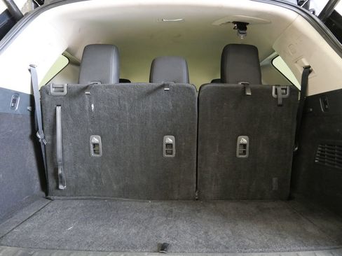 Used 2025 Nissan Pathfinder SV FWD image 26