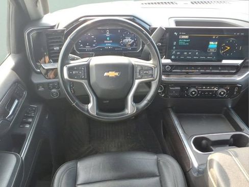 Used 2024 Chevrolet Silverado 2500 LTZ w/ LTZ Plus Package AWD/4WD image 4