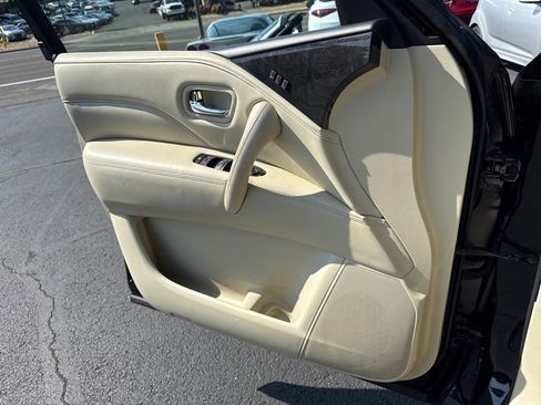 Used 2023 INFINITI QX80 Luxe w/ Cargo Package image 28