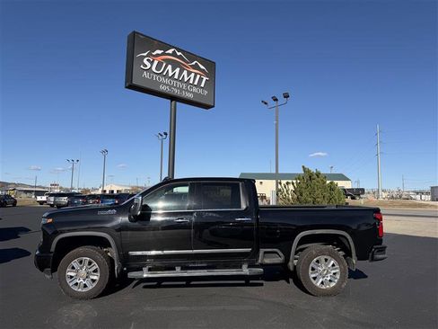 Used 2024 Chevrolet Silverado 3500 High Country w/ High Country Premium Package image 1
