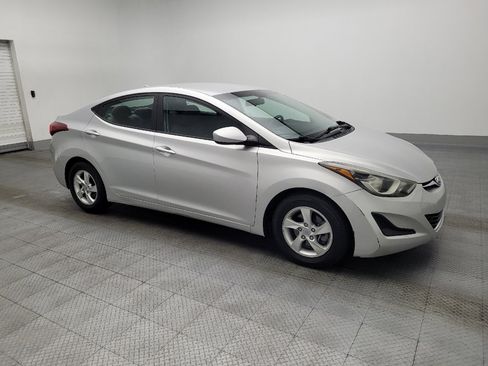 Used 2015 Hyundai Elantra SE image 11