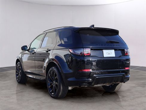 Certified 2025 Land Rover Discovery Sport Dynamic SE image 5