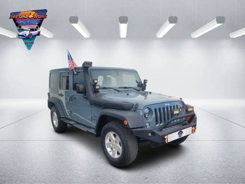 Used 2014 Jeep Wrangler Unlimited Sport w/ Quick Order Package 24S AWD/4WD image 3