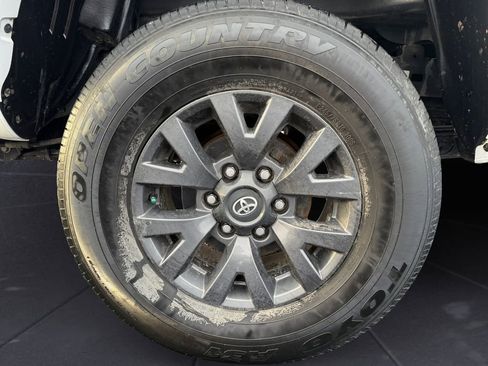 Used 2023 Toyota Tacoma SR5 image 14