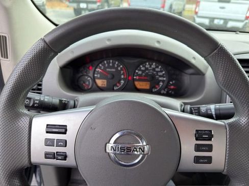 Used 2015 Nissan Frontier SV w/ SV Value Truck Package image 4