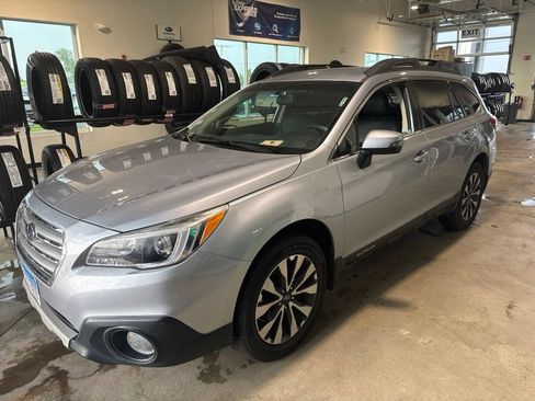 Used 2015 Subaru Outback 2.5i Limited w/ Popular Package #4 AWD/4WD image 1