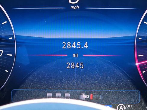Used 2026 Mercedes-Benz GLC 300 4MATIC image 24
