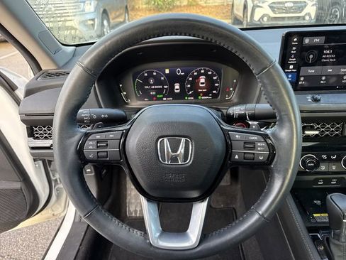 Used 2024 Honda Accord Touring image 19