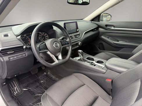 Used 2019 Nissan Altima 2.5 SV AWD/4WD image 14