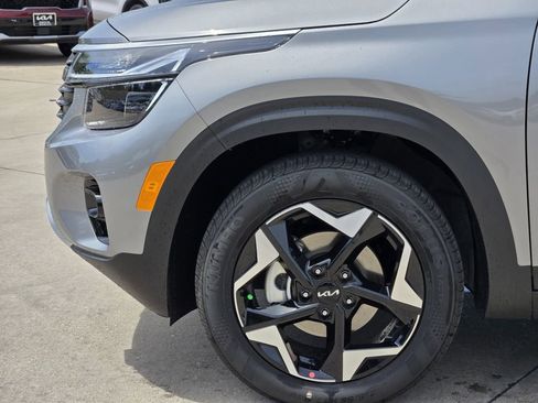 New 2026 Kia Seltos S FWD image 5