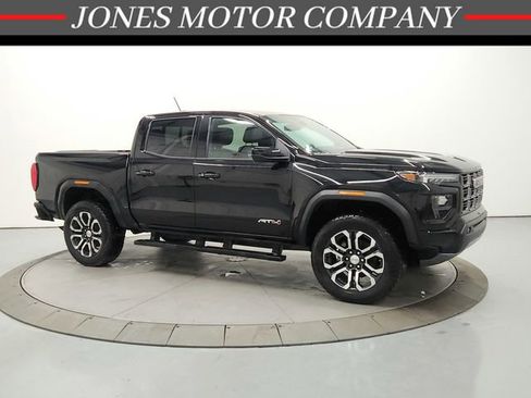 Used 2023 GMC Canyon AT4 AWD/4WD image 1