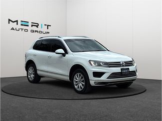 Used 2017 Volkswagen Touareg Sport AWD/4WD video 1