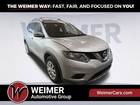 Used 2016 Nissan Rogue S w/ Appearance Package AWD/4WD image 3