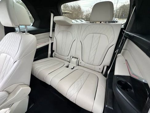 Used 2021 BMW X7 M50i w/ Executive Package image 42