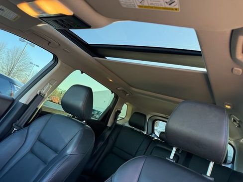 Certified 2023 Nissan Rogue SL w/ SL Premium Package image 18