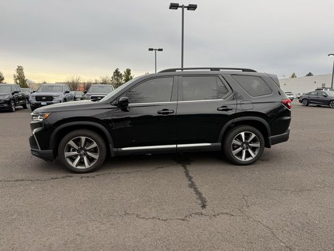 Used 2024 Honda Pilot Elite image 4