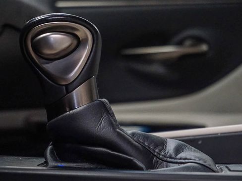 Used 2023 Lexus ES 350 w/ Premium Package image 19