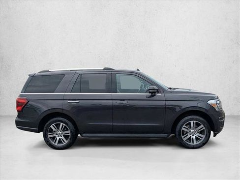 Used 2024 Ford Expedition Limited AWD/4WD image 4