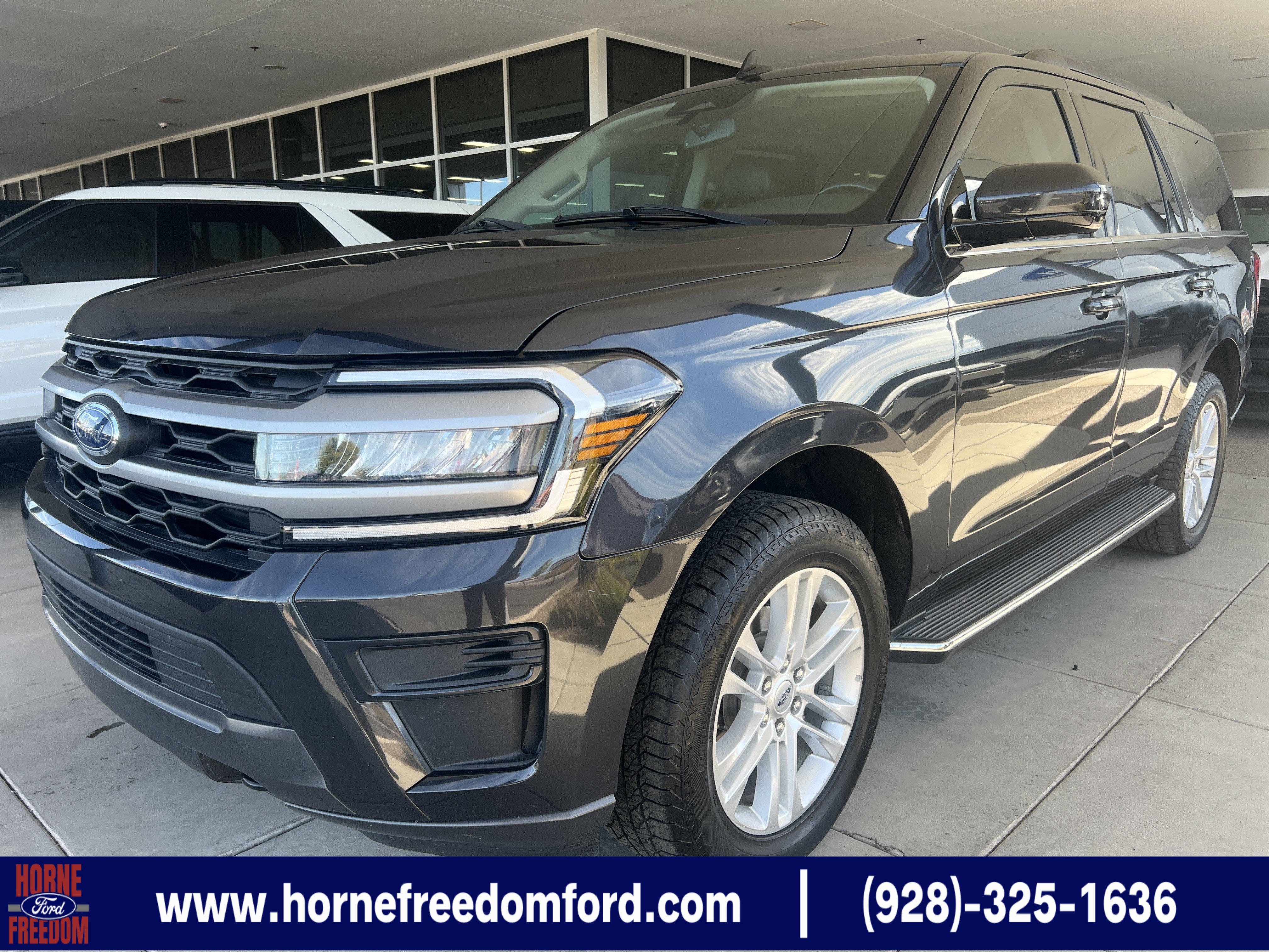 Used 2022 Ford Expedition XLT AWD/4WD image 1
