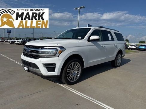 Used 2024 Ford Expedition Max Limited AWD/4WD image 2