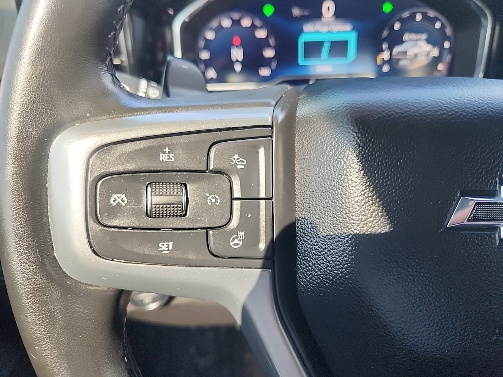 Used 2024 Chevrolet Silverado 1500 LT Trail Boss w/ LT Trail Boss Premium Package AWD/4WD image 25