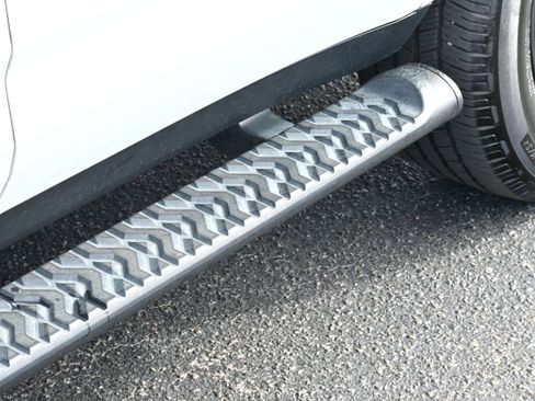 Used 2022 Chevrolet Tahoe Z71 w/ Luxury Package image 37