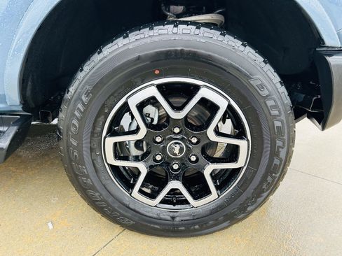 Used 2025 Ford Bronco Outer Banks AWD/4WD image 39