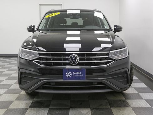 Certified 2023 Volkswagen Tiguan SE image 4
