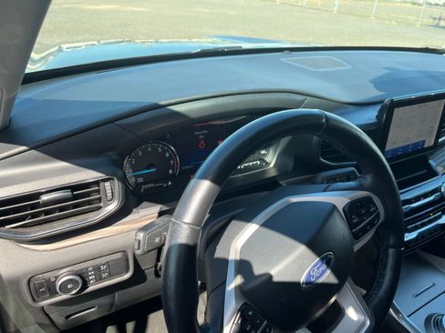 Used 2023 Ford Explorer Limited image 39