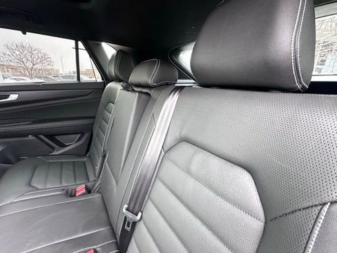 Used 2025 Volkswagen Atlas Cross Sport SEL R-Line image 18