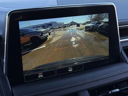 Used 2021 Chevrolet Tahoe LT w/ Rear Media and Nav Package image 17