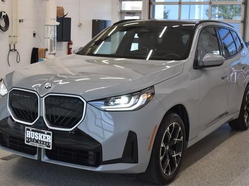 Used 2025 BMW X3 xDrive30i AWD/4WD image 9