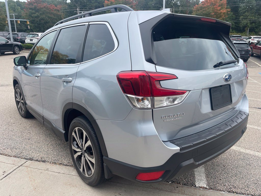 Used 2023 Subaru Forester Limited AWD/4WD image 5