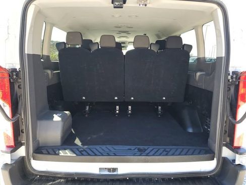 Used 2023 Ford Transit 350 XLT image 9