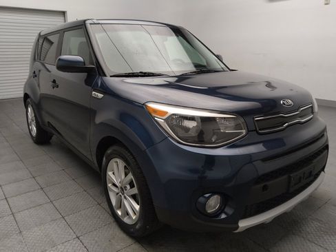Used 2018 Kia Soul + FWD image 13