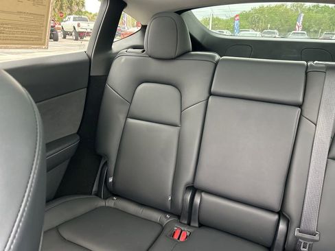 Used 2025 Tesla Model Y Long Range RWD image 12