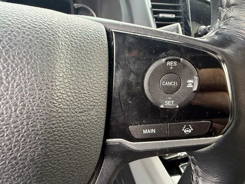 Used 2019 Honda Pilot Touring image 24