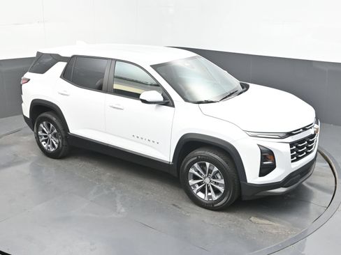 Used 2025 Chevrolet Equinox LT FWD image 31