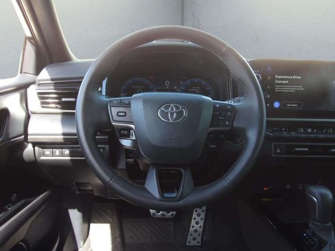 Used 2025 Toyota Camry XSE FWD image 22