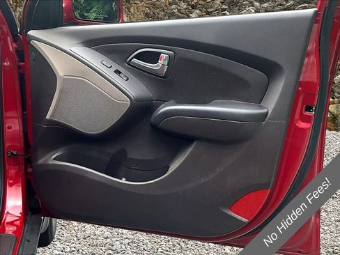 Used 2011 Hyundai Tucson GLS FWD image 18