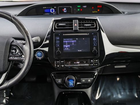 Used 2019 Toyota Prius XLE AWD/4WD image 13