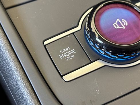 New 2025 Volkswagen Tiguan S image 22