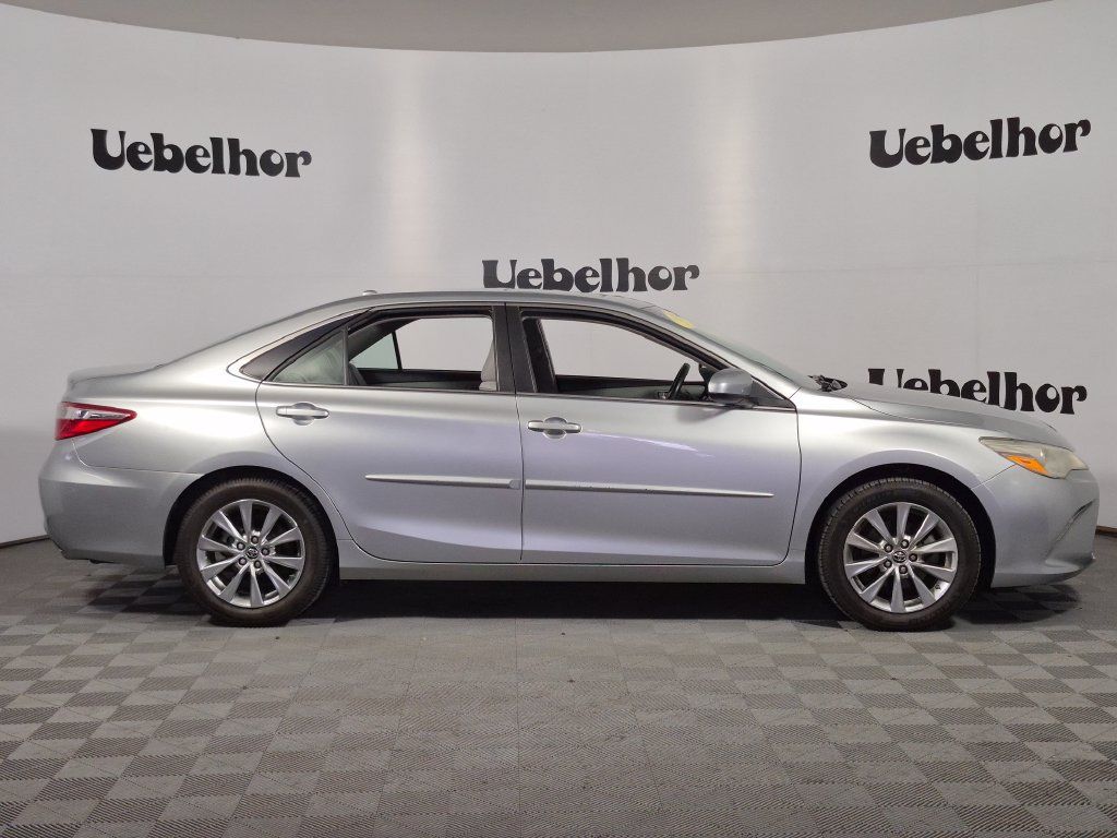 Used 2015 Toyota Camry XLE w/ Moonroof Package FWD image 8