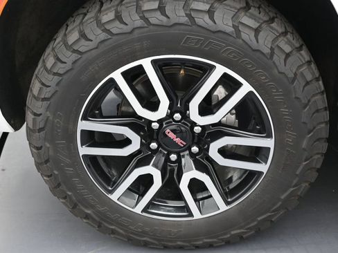 Used 2024 GMC Yukon AT4 w/ Max Trailering Package AWD/4WD image 8