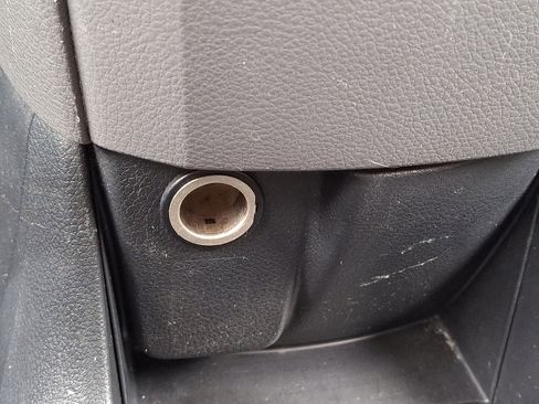 Used 2015 Nissan NV200 S image 22