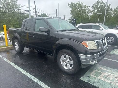 Used 2011 Nissan Frontier SV w/ SV Premium Utility Pkg AWD/4WD image 5