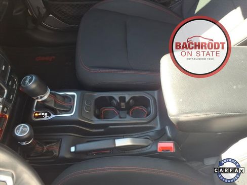 Used 2018 Jeep Wrangler Unlimited Rubicon w/ Safety Group image 14